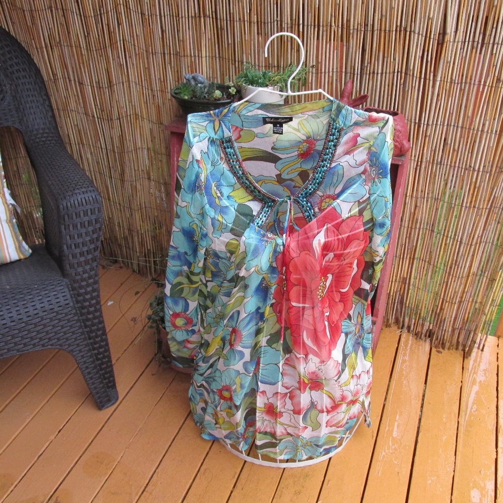 Club Z Collection Beautiful Floral Blouse Size Med